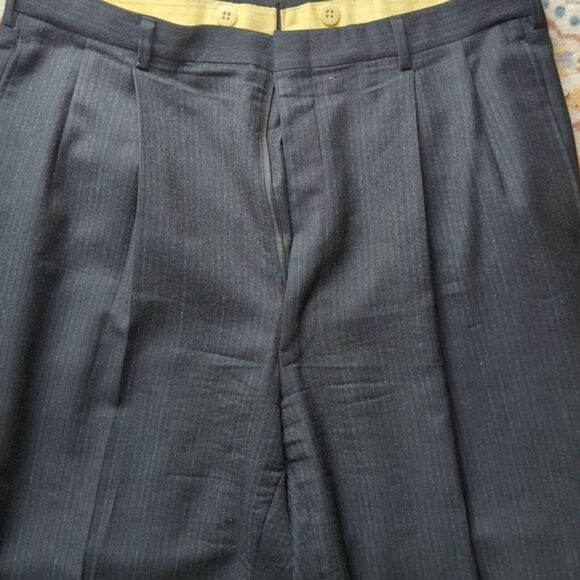 Vintage Hects Cricketeer Two Button Dark Gray Wool Pinstripe 2-Piece Suit 42 - Picture 9 of 9